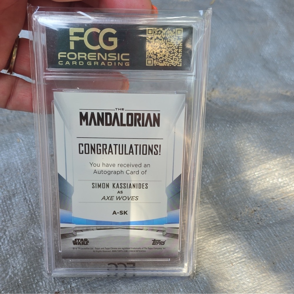 Topps 2022 Chrome Star Wars Mandalorian Axe Woves Kassianides Auto A-SK FCG 9.0 - Picture 2 of 3